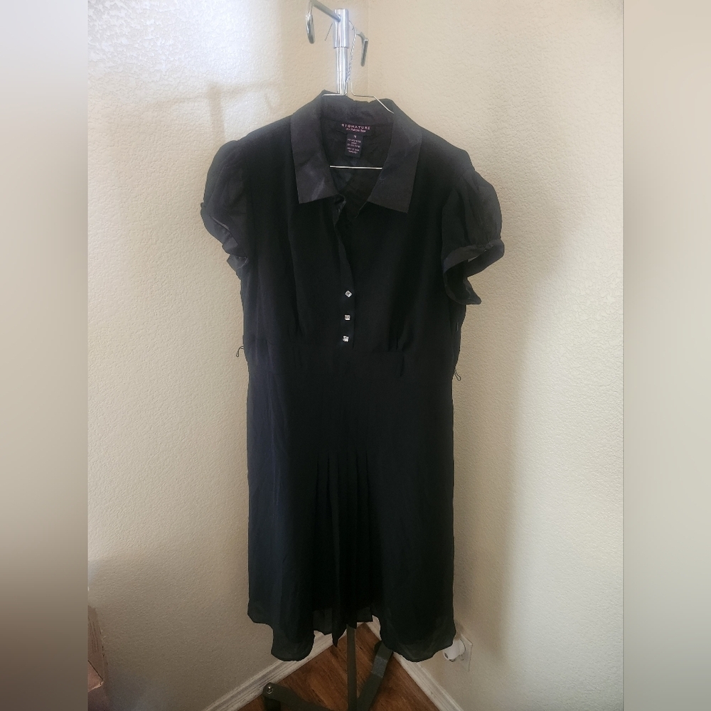 Signature Short Sleeve Pullover Dress